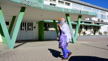 La zona del hospital tiene 13 de los 27 casos activos. Foto: Marcelo Ochoa.