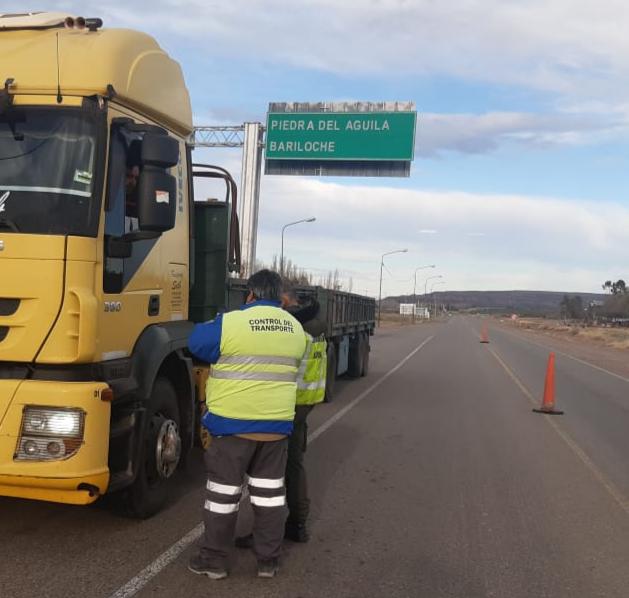 26 vehículos fueron retenidos en rutas de Neuquén por falta de documentación. (Foto: Gentileza).