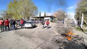 Tensión en cerámica Neuquén: intentaron avanzar con el remate