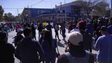 Unas 250 personas se movilizaron hacia la sede de la Unidad Regional II en Roca.