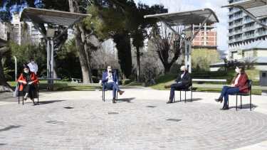 El gobernador Omar Gutiérrez encabeza el acto en el patio de Casa de Gobierno. Foto: Florencia Salto.