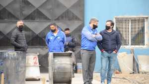 Buscan el resto del esqueleto encontrado en un terreno de Neuquén