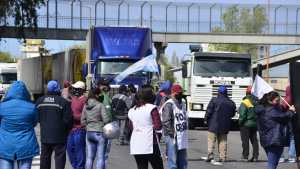 Con corte de ruta, rurales reclamaron por el pago de zona desfavorable