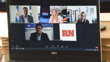 Durante la mañana fue el turno de los intendentes de las localidades petroleras de la provincia. (Foto: Florencia Salto)