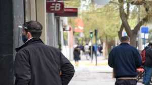 Gaido insistirá con el viejo proyecto de Quiroga para que los bancos abran a las 10