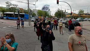 Fuertes marchas en Madrid rechazan las medidas contra el rebrote de covid