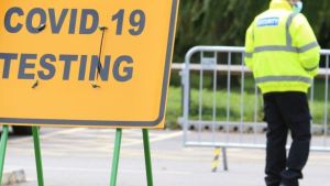 Por récord de contagios de coronavirus Gran Bretaña aumentaría las restricciones