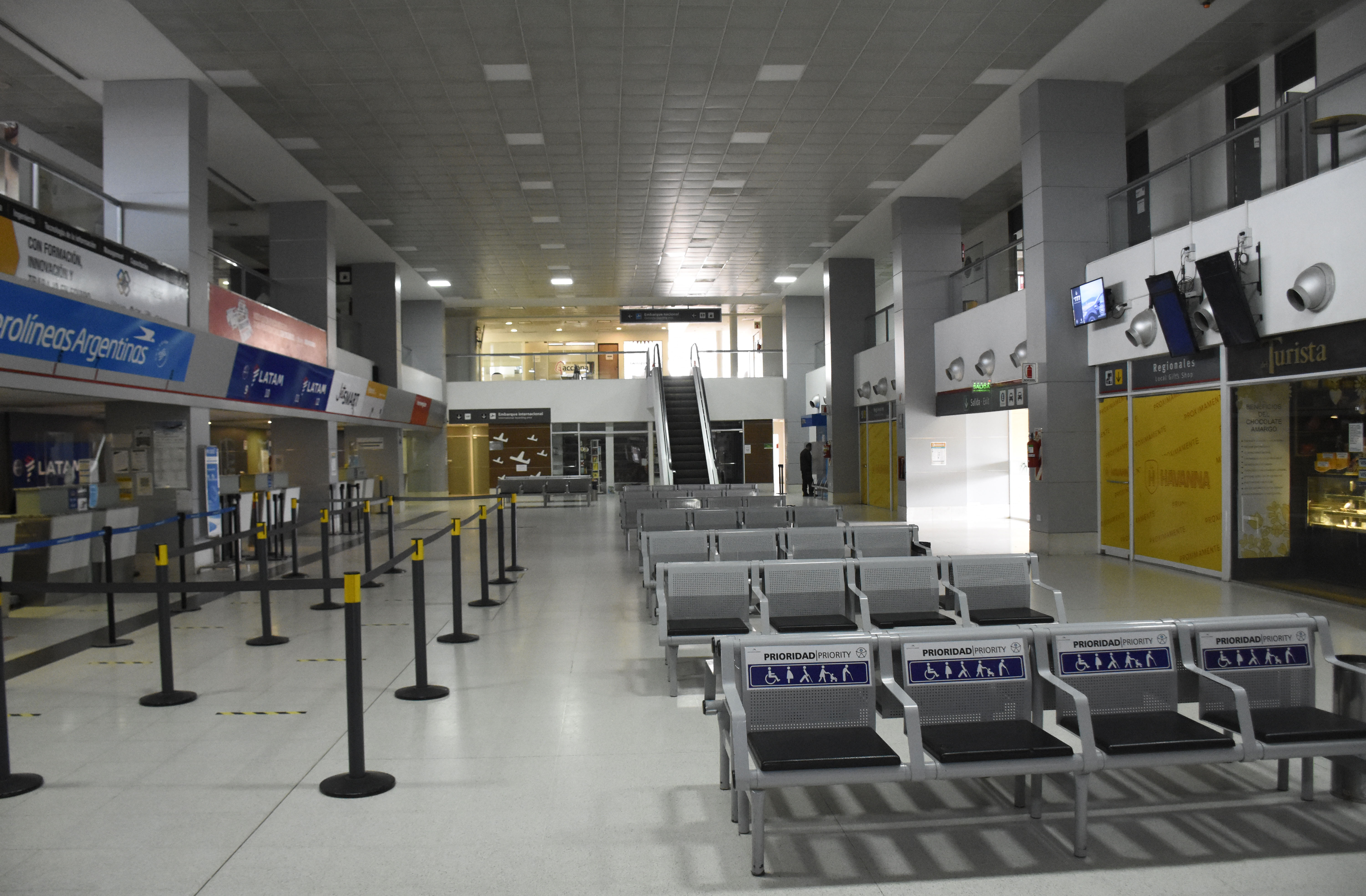 El aeropuerto de Neuquén comenzará a recibir vuelos comerciales este viernes. (Foto: Florencia Salto)