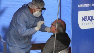 Prohibieron la venta de test Covid al público en Neuquén