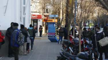 Los domingos queda totalmente prohibida la circulación, a excepción de las compras en los comercios considerados esenciales. (foto: archivo)