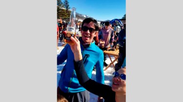 Un abogado y una funcionaria judicial de Neuquén son investigados por incumplir las medidas sanitarias en el cerro Chapelco. (Foto: Gentileza).