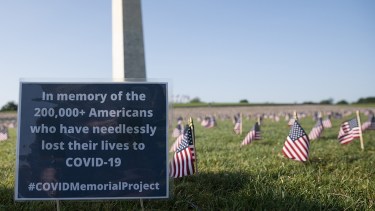 Estados Unidos tuvo dos olas de contagios de coronavirus. La primera víctima se registró a fines de febrero. Foto:  Télam