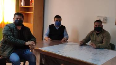 Ruíz, Sánchez y Martínez; durante la reunión en Viedma. Foto: gentileza.