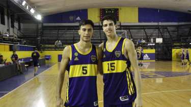 Juan (der) y Manu (izq) vienen de jugar la Liga Desarrollo con el Xeneize.