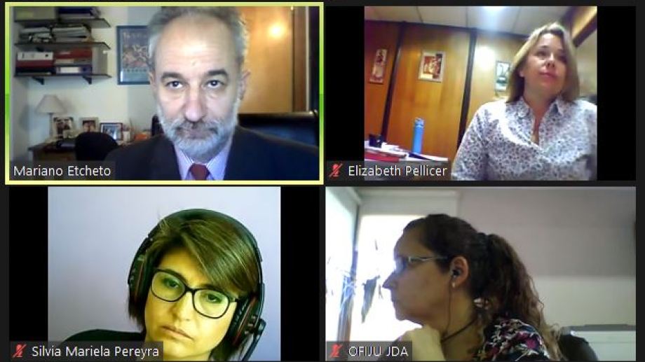 Juez, fiscal, defensora y funcionaria de la OfiJu, en la audiencia de este viernes.