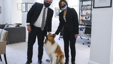 El presidente y la gobernadora con Dylan, durante el encuentro en Olivos. Foto: gentileza.