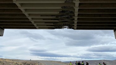 Los daños del puente serán evaluados el fin de semana.