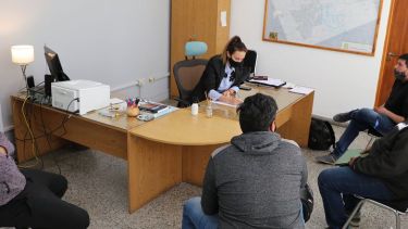 Los repartidores de Centenario se reunieron con la secretaria de Gobierno. Piden trabajar los domingos. (Foto: gentileza)