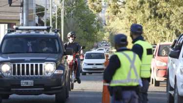¿Cómo se aplica la restricción para circular después de las 18 en Neuquén?