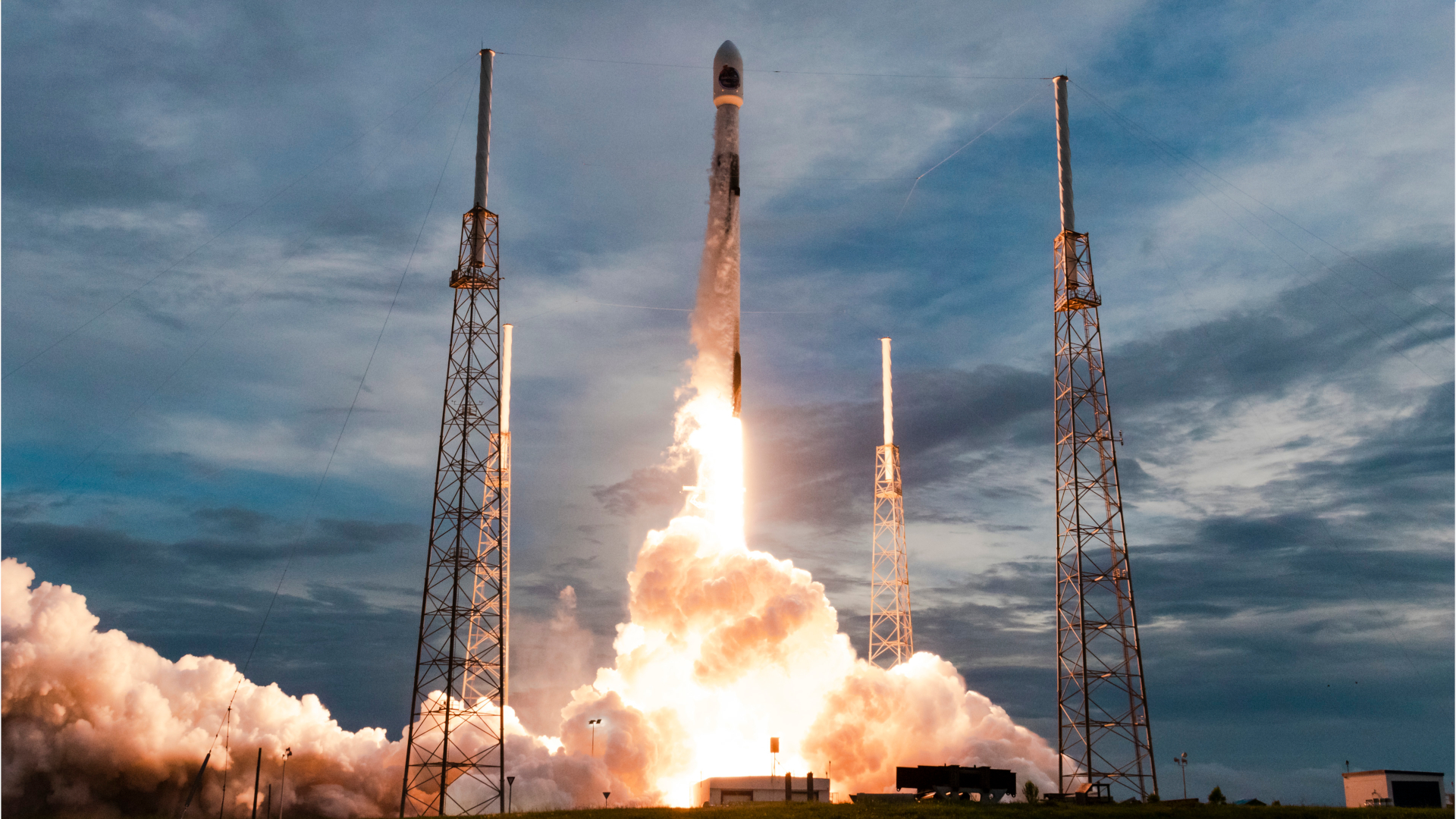 1- El satélite argentino de observación de la tierra SAOCOM 1B, de la Comisión Nacional de Actividades Espaciales (CONAE), fue lanzado el 30 de agosto desde las instalaciones de la empresa SpaceX, en Cabo Cañaveral, Estados Unidos, a bordo del lanzador Falcon 9.
