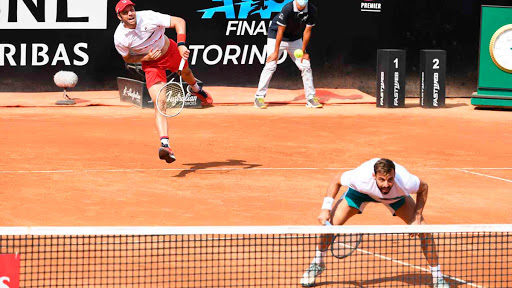 Zeballos empató el récord de Vilas con 16 títulos en dobles.