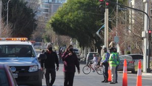 Desde hoy rige la nueva restricción para circular en auto en Neuquén