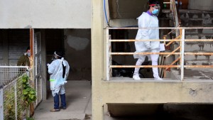 Covid-19: malos tratos y refuerzos de voluntarios en Viedma