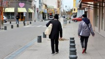 Imagen de Desde el lunes, amplían horario de atención en comercios de Viedma