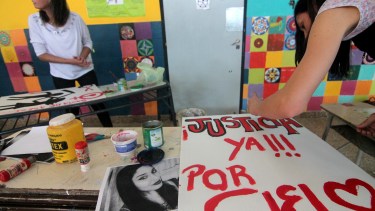 La joven tenía 18 años y estudiaba en el CPEM 8 de la ciudad de Plottier. Foto Oscar Livera.