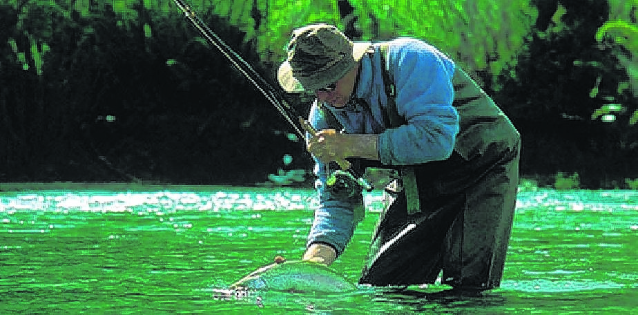 La pesca de salmónidos en Río Negro dará inicio en el mes de noviembre como cada año, pero con protocolos y autorizaciones.