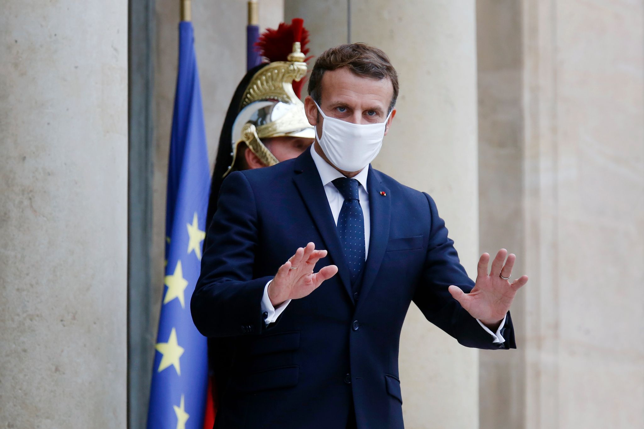 Macron, dio positivo de coronavirus tiempo atrás. 