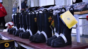 Bomberos voluntarios de Cutral Co renuevan ropa y elementos en su aniversario