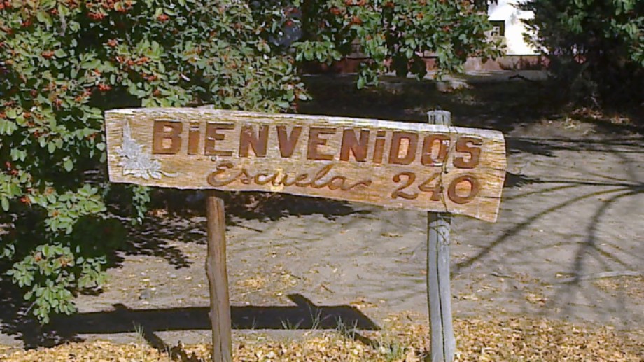 La Escuela 240 de Plottier. Foto: Google Maps