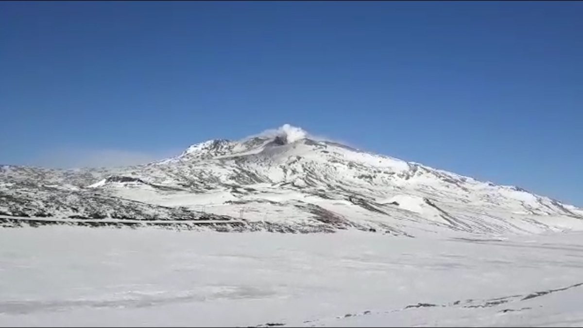 Vendrán geólogos a monitorear el volcán Copahue. Foto: Archivo