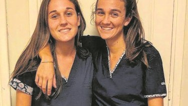 Milagros Gourdy es psicóloga y su hermana Costy Gourdy es terapista ocupacional.