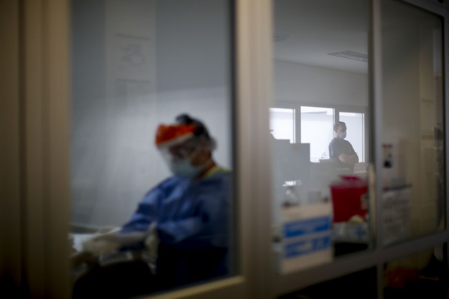 Argentina se acerca a los cinco países más castigados por la pandemia. Foto: Natacha Pisarenko para AP.