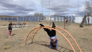 La energía del sol llevará luz a dos parajes inhóspitos de la estepa