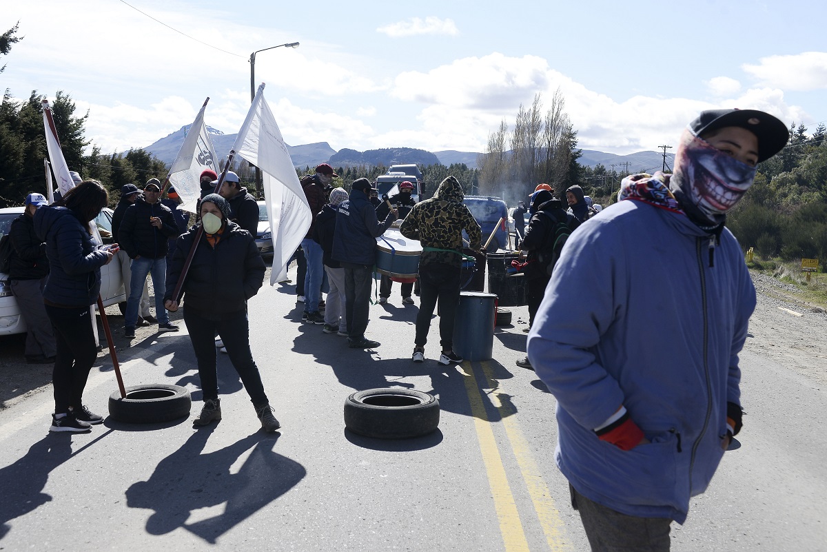 Uthgra se suma a las manifestaciones en las calles de Bariloche ante la llegada de Javier Milei. Foto: Archivo
