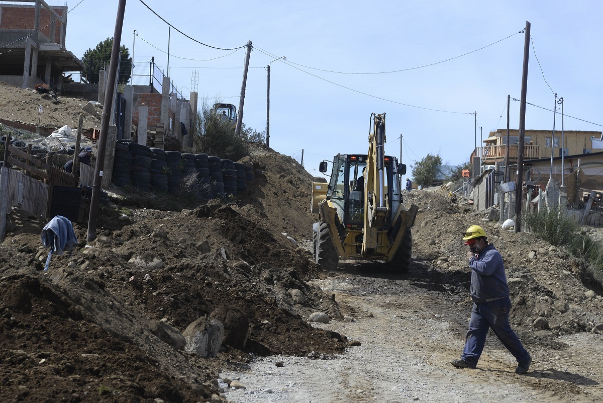 Varias obras barriales de infraestructura básica tienen demoras o paralización, se quejan en los barrios de Bariloche. Foto: Archivo