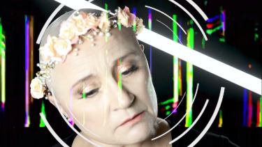 "Bilocada" fue editado por el sello discográfico Shagrada Medra, que dirige Carlos "Negro" Aguirre.