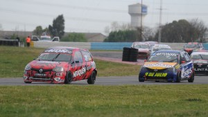 Los mellizos Rossomanno padecieron con los golpes en el Turismo Pista