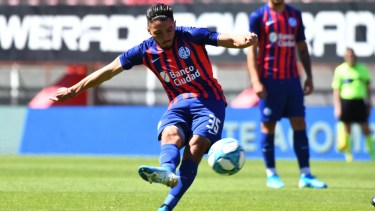 El juvenil Matías Palacios metió un buen tanto en el triunfo de San Lorenzo.
