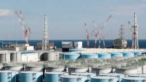 Japón planea tirar al Pacífico el agua contaminada de Fukushima