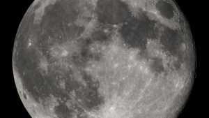 La NASA confirmó que la Luna tiene más agua de lo pensado