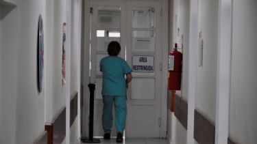 Jacobacci es la localidad con mayor número de contagios. El hospital "Dr. Rogelio Cortizo" está colapsado. Foto: José Mellado.