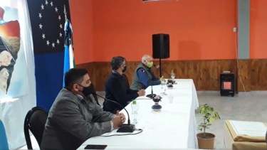 El intendente Nelson Quinterio presidió el acto junto al Ministro de Obras Públicas, Carlos Valeri y al Ministro de Salud, Fabian Zgaib. 