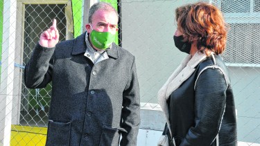 El intendente pidió –por nota– a la gobernadora que la policía refuerce los controles en Viedma, especialmente por la noche. Foto: Marcelo Ochoa.