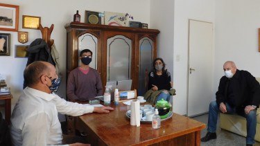 El intendente Carlos Toro recibió hoy en su despacho al Ministro de Salud, Fabian Zgaib. Foto: gentileza.