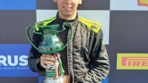 Jara al podio en la vuelta de la Fórmula 3 Metropolitana