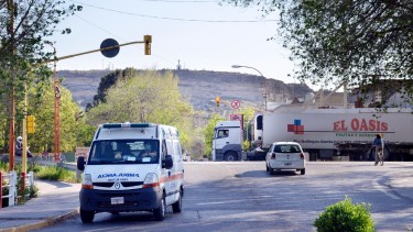 En San Martín y Ruta 22 se instalará un semáforo sonoro. (Foto Néstor Salas)